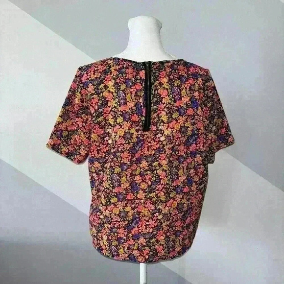 Fun & Flirt Womens Short Sleeve Neon Floral Top Size Large - Picture 3 of 10